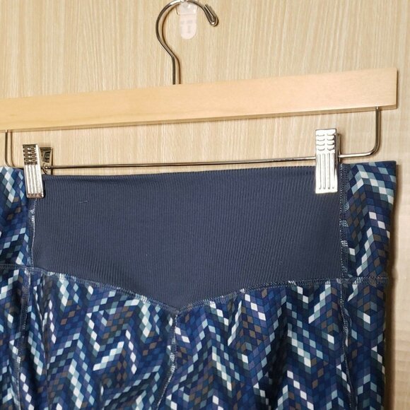 Nike Dri Fit Geometric Capri Athletic Leggings - Picture 5 of 10